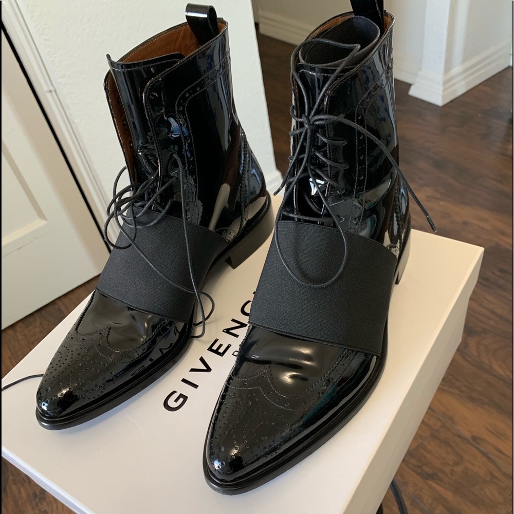 GIVENCHY 42